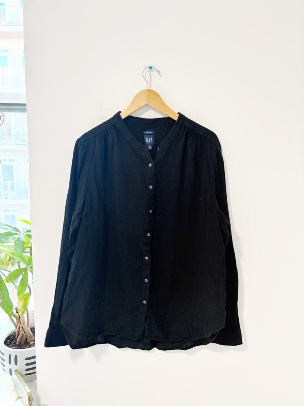 Gap Black Crinkle Gauze Long Sleeve Button Up Top Size XXL